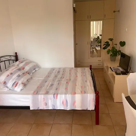 Garden Studios Guest house 3*