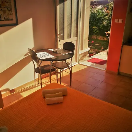 Garden Studios Guest house 3*